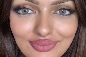Beauty fan frightens people after revealing how she does her eye make-up