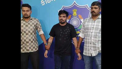 Cybercriminal involved in 173 offences nabbed at Lucknow airport