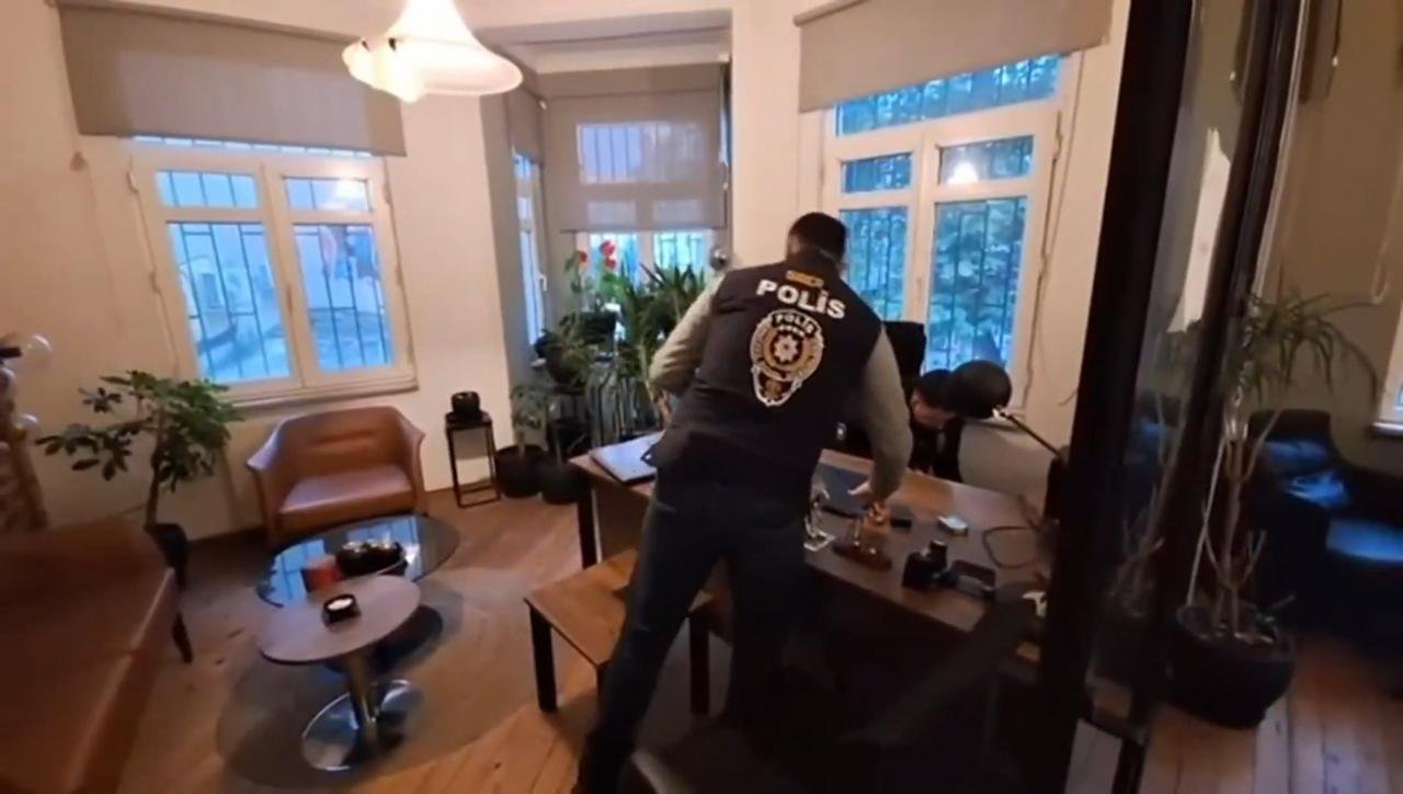 Police apprehend 423 suspects in major cybercrime operations across 52 provinces