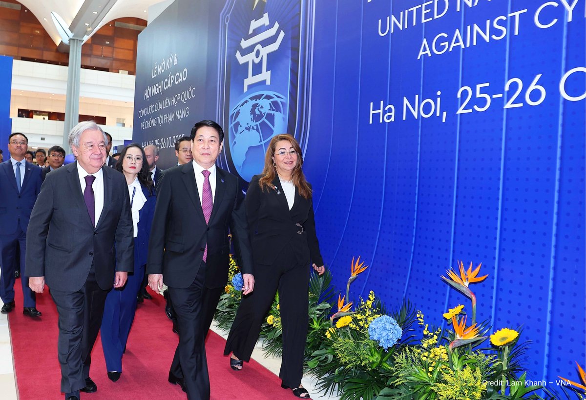 (from left) UN Secretary-General Antonio Guterres, State President of Viet Nam <span style="font-size: inherit;">Luong Cuong, and UNODC Executive Director Ghada Waly at the opening ceremony of the UN Convention against Cybercrime. </span>