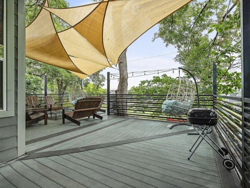 House hacking, Austin, historic