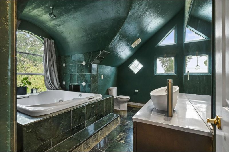 House hacking, Austin, historic