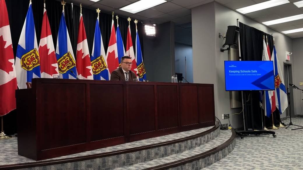 Click to play video: 'Rise in school violence across Nova Scotia leads province to update code of conduct'