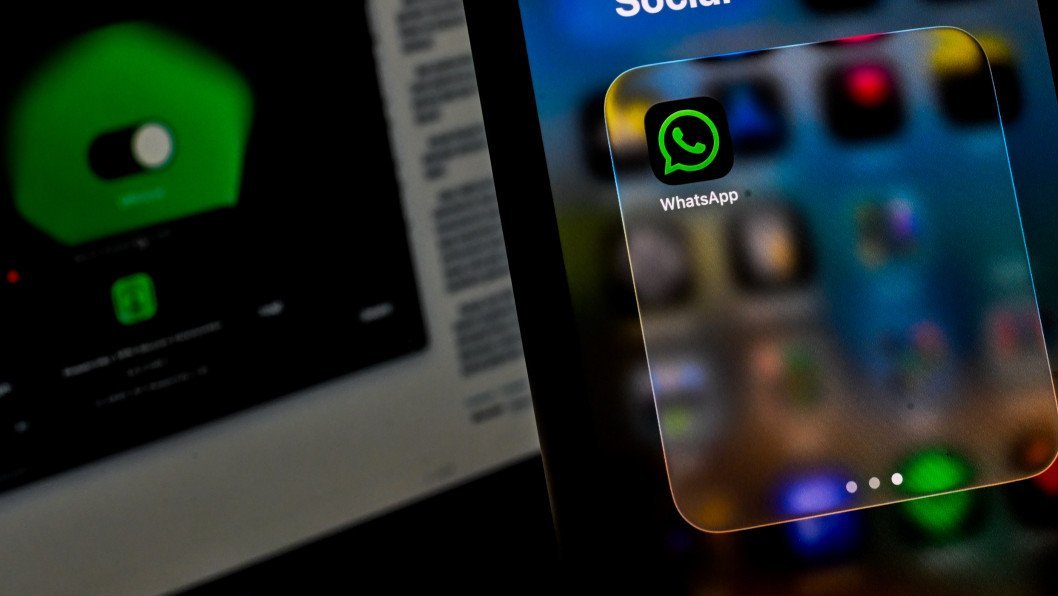 FBI Warns Russian Hackers Hijacked Signal, WhatsApp Accounts in Global Phishing Campaign